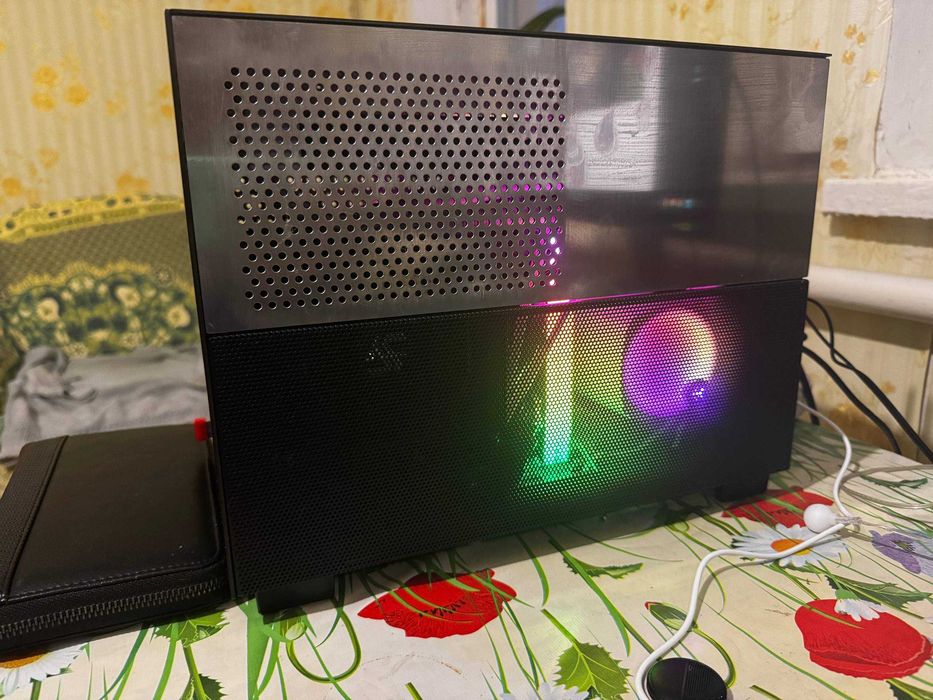 Lian Li Q58 - Riser Pcie 5.0: 4 000 грн. - Комплектуючі та запчастини ...