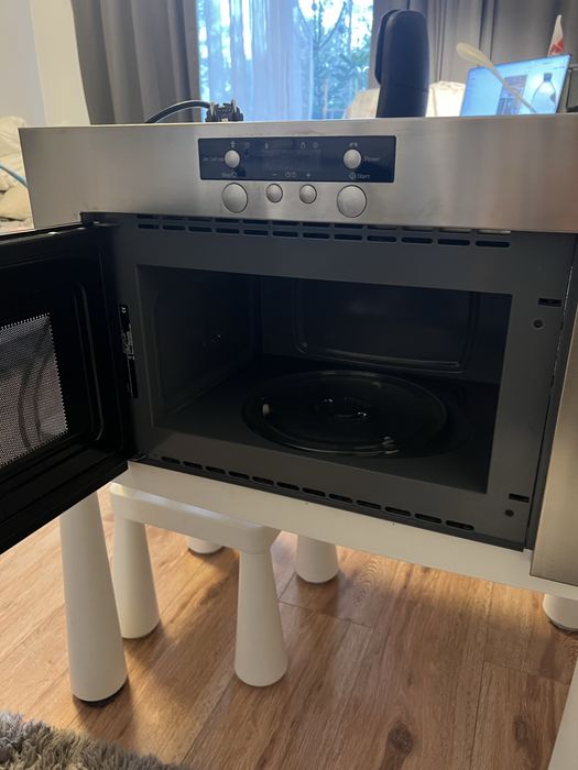 Mikrofalówka do zabudowy Whirlpool – sprawna