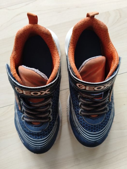 Buty Geox chłopięce sneakersy J Assister, rozmiar 31