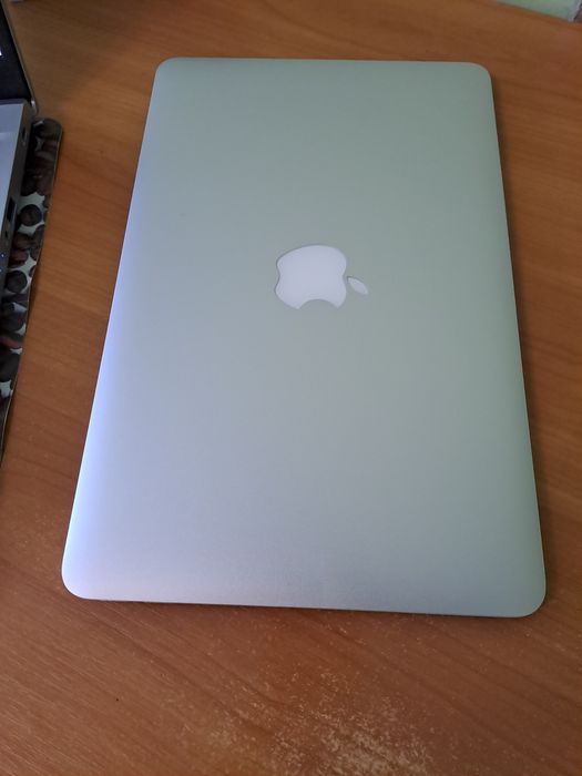 MacBook air 2011
