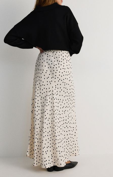 Атласна спідниця