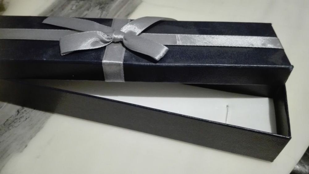 Opakowanie prezentowe etui na długopis pióro nowe sztywne eleganckie