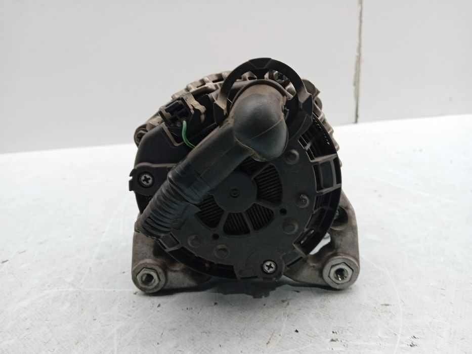 Alternador NISSAN Micra V (K14)