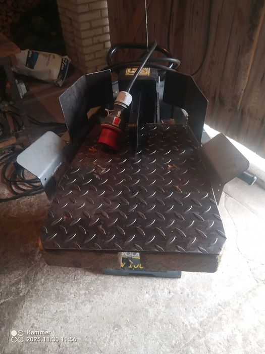 Łuparka pionowa hydrauliczna 10T 400V