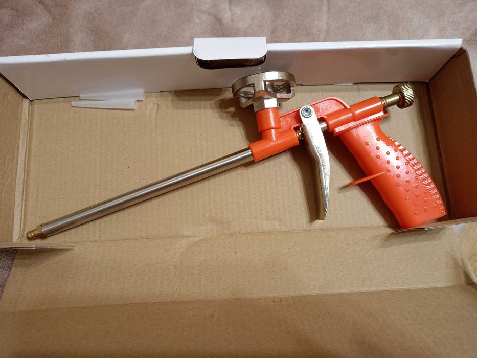 Pistolet do pianki montażowej Majestik - NOWY