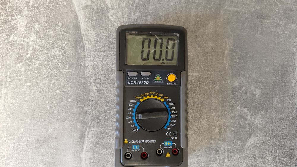 LCR Meter 4070D.