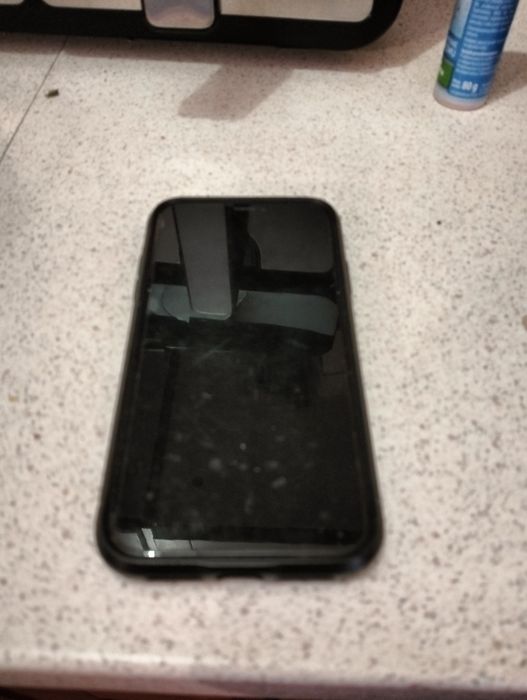 iPhone XR 64gb bateria 79% red