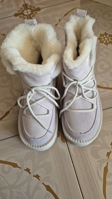 Чоботи жіночі, угі замшеві на хутрі , нові 38  розмір