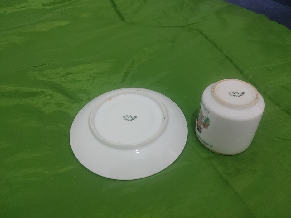 Chávena de café expresso da "Brasileira" com 60/70 anos