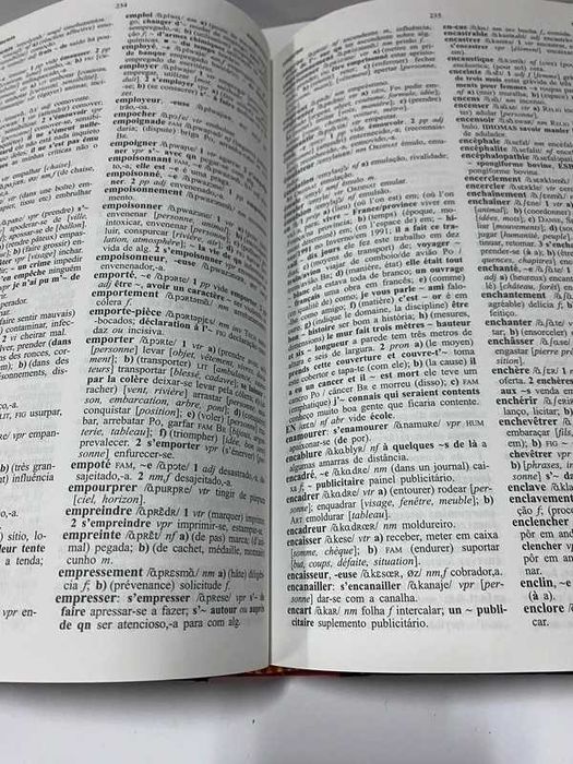 Dicionário Verbo Hachette - Francês / Português