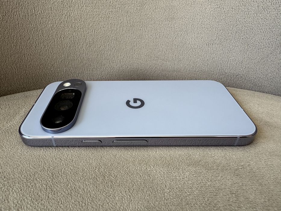 Google Pixel 10 Pro 16/128GB Moonstone (Global Version)