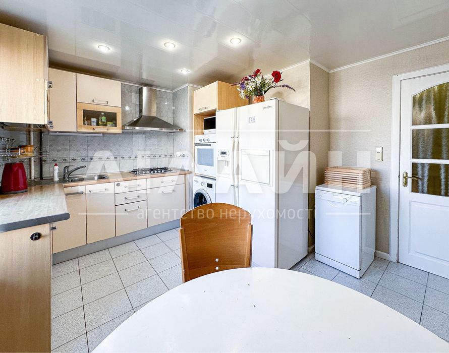 Супер знижка 40% ! 4кімн квартира  120 м2 на Южному