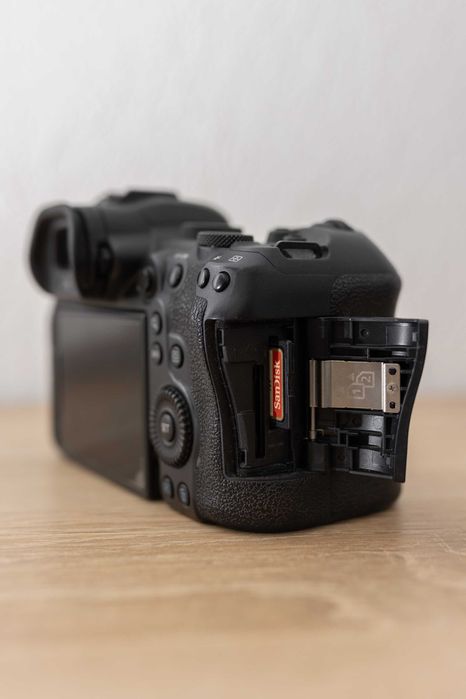 Canon EOS R6 Body повнокадровий фотоапарат