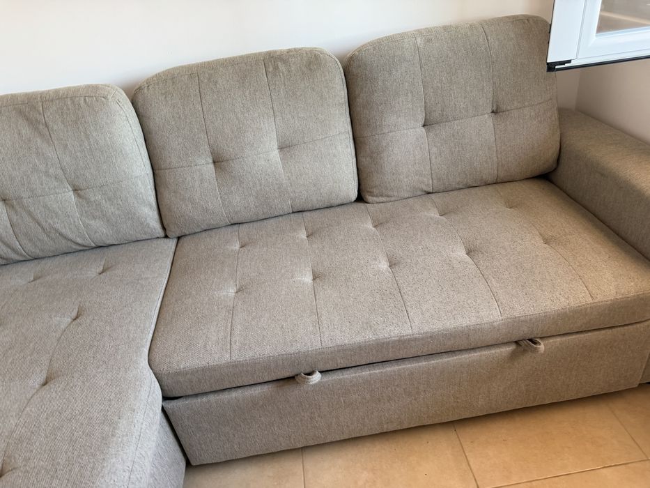 Sofa cama revertivel  com bau 3 meses de uso como novo