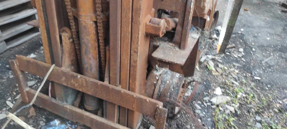 Навантажувач Tayota