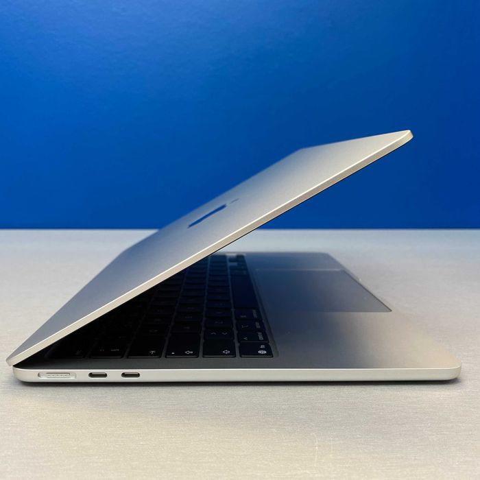 Apple MacBook Air 13.6" | 2025 | M4 10-Cores | 16GB | 512GB | Silver | 3 ANOS DE GARANTIA