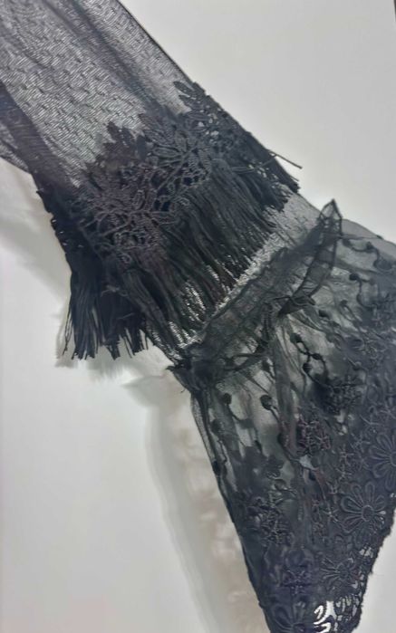 KORONKOWA sukienka z frędzlami odkryte ramiona M L