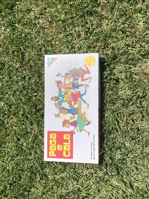 Jogo de tabuleiro paga e cala em excelente estado