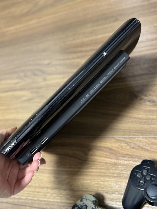 Sony PlayStation 3 Super Slim