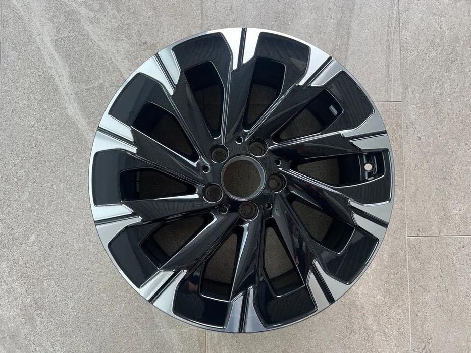 4 felgi 18" Mercedes Benz W447 V-klasa Vito facelift komplet felga