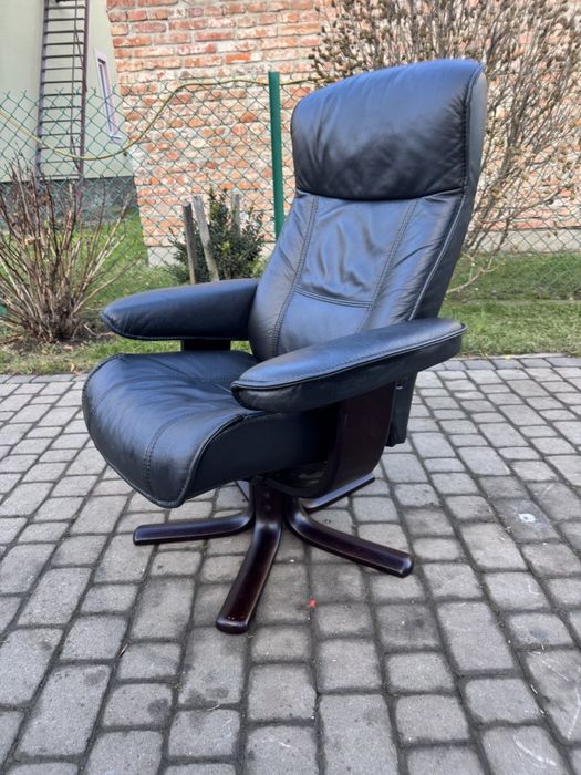 Крісло реклайнер з пуфом шкіряне (00136)