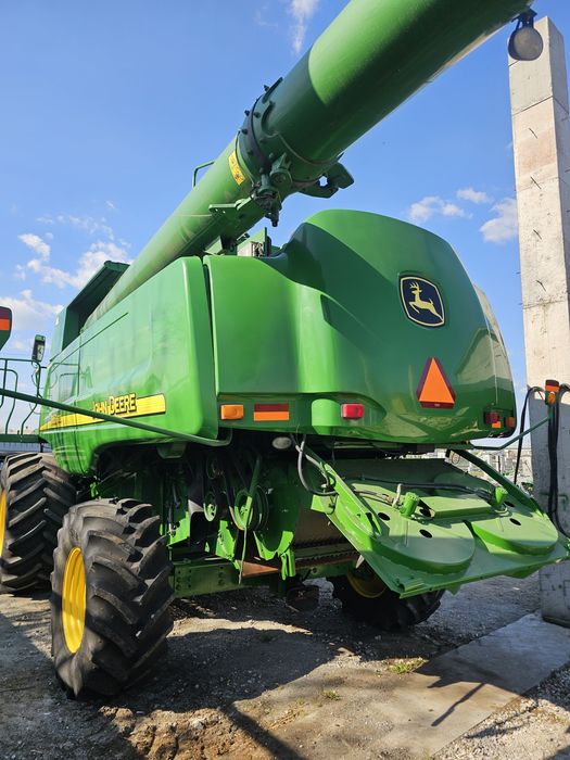 Продам комбаїн Джондир в гарному стані.