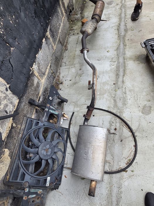 Kompletny tłumik z katalizatorem bmw e36 compact
