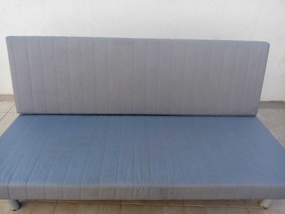 Sofá cama em bom estado