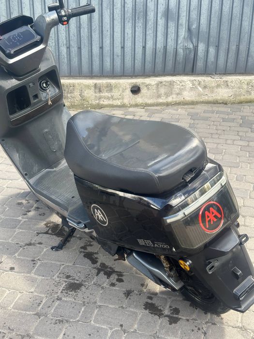 Продам скутер AIMA A700