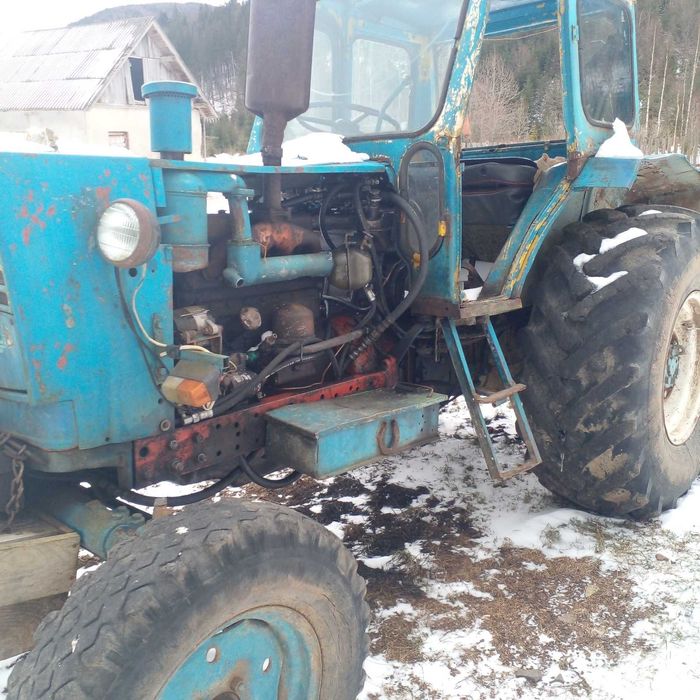 Трактор ЮМЗ 6 в непоганому стані