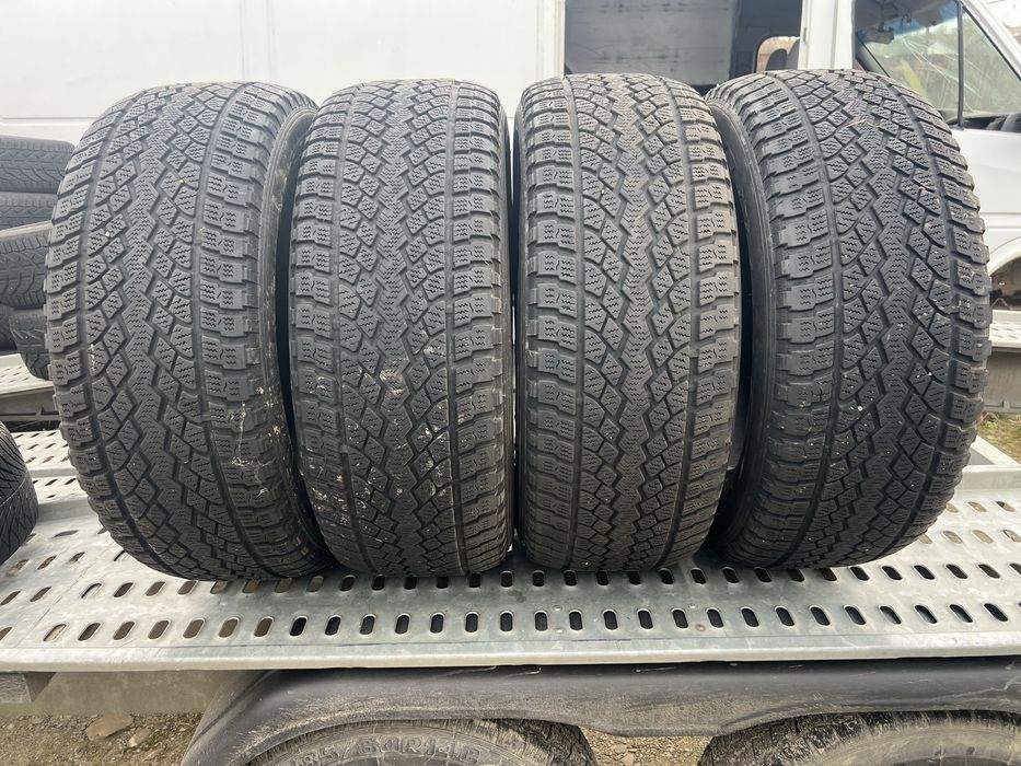 Продам шини YOKOHAMA 265/60 R18 4шт