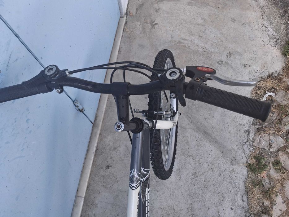 Bicicleta roda 24  pouco uso para pessoas até 1,50 de altura