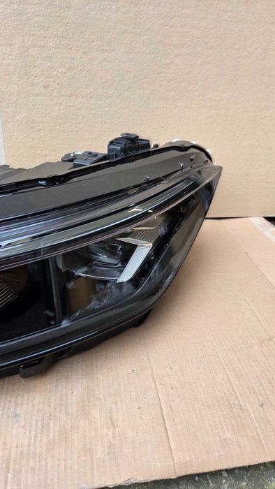 VW Passat B9 lampa przód przednia xenon full led komplet eu l+p