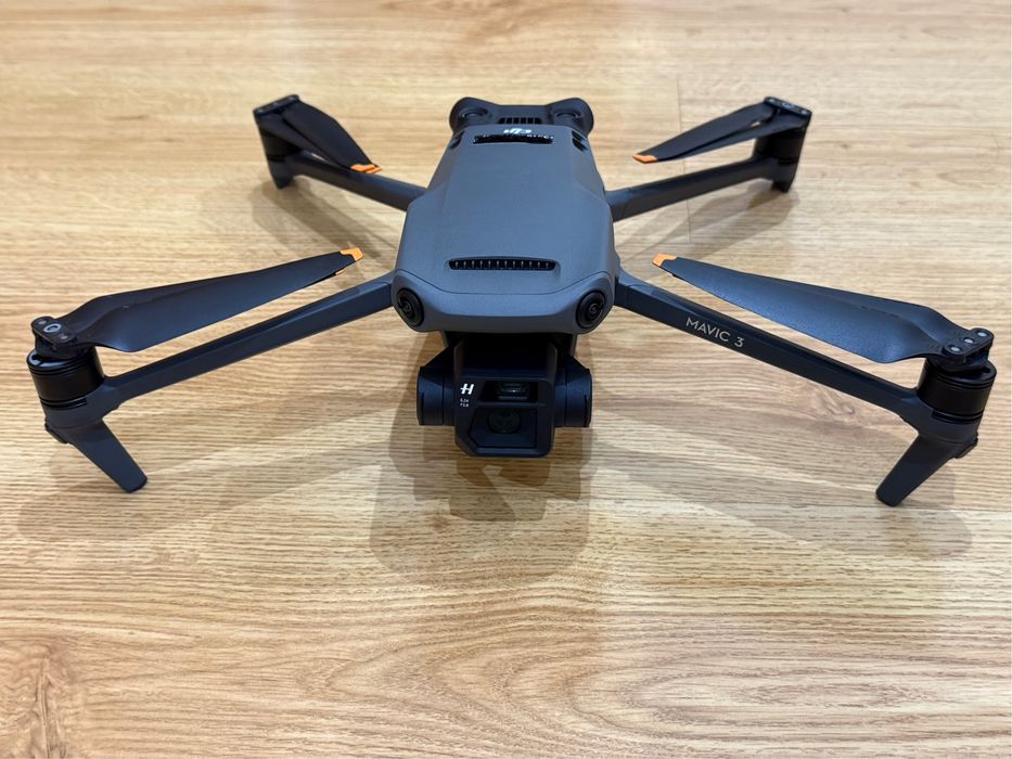 Dji Mavic 3 com selo C1 Fly more combo+ DJI RC