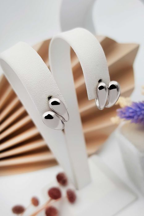 Srebrne zakręcone kolczyki gładkie łezki pr. 925