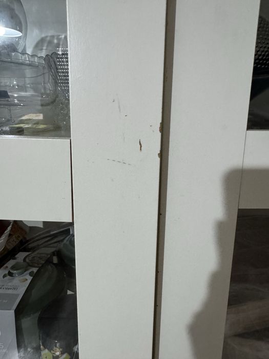 Cristaleira Branca do Ikea
