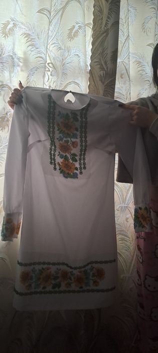 Плаття вишите бісером автентичне