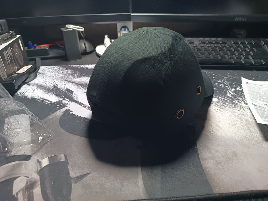 Продам захистну каску / кепку Portwest