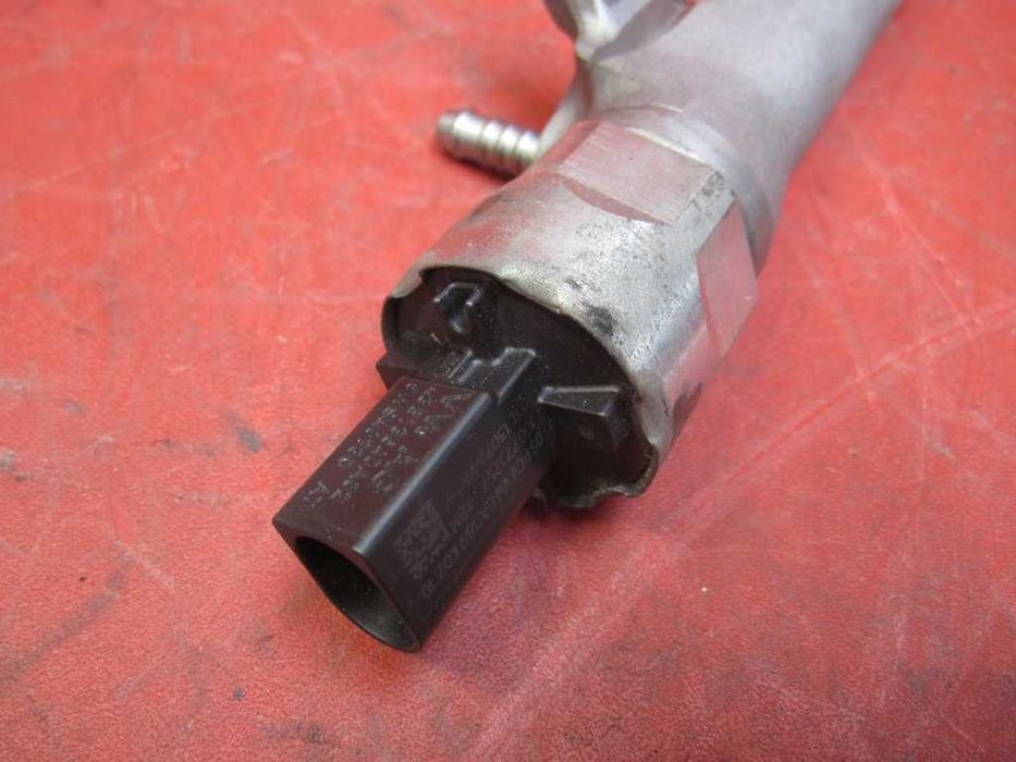 Топливная рейка Volkswagen Golf 1.6 tdi Passat Octavia 1.6 Октавія 1.6