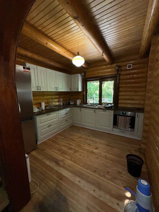 Будинок в Копилові з ремонтом, басейном, гаражем, 25 соток!