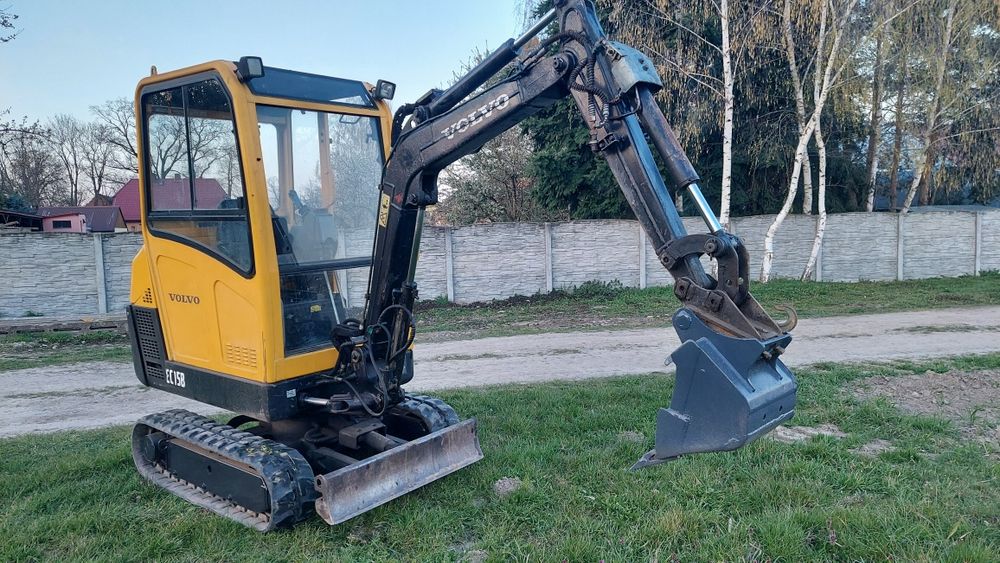 Minikoparka volvo ec15b