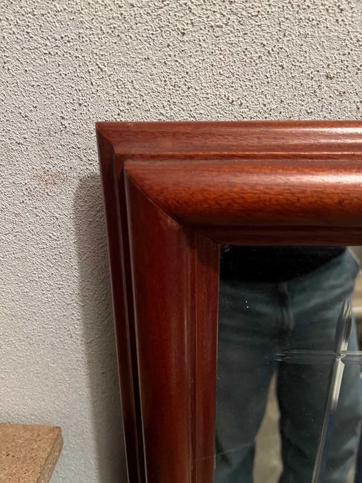 Espelho Grande com Moldura em Madeira Maciça – Estilo Clássico