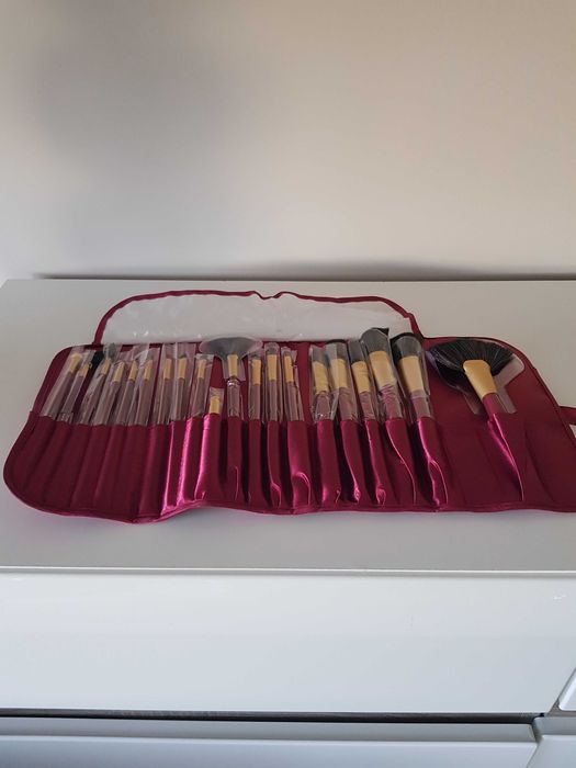 zestaw nowych pędzli