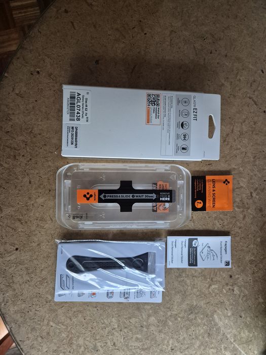 Spigen Glas.tR EZ Fit Protetor de ecrã Samsung Galaxy S24 e S25