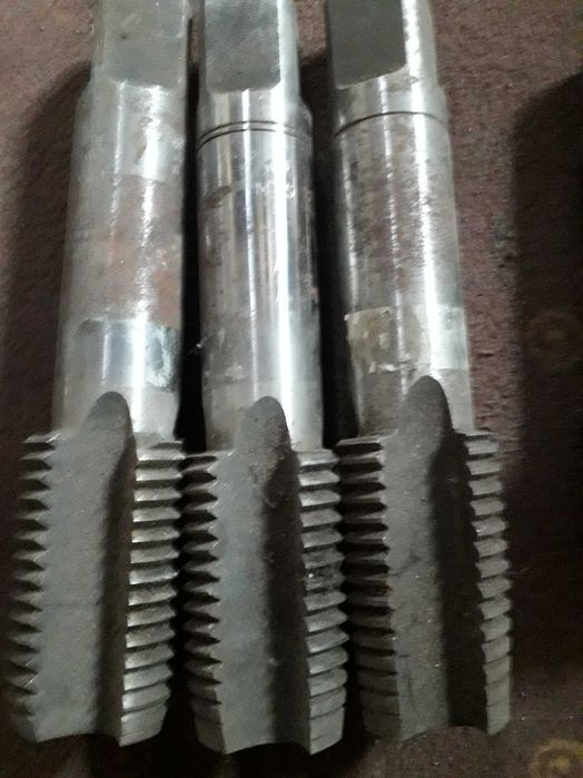 Komplet gwintowników ręcznych M36x1.5, M36x2, M45 i 1 1/4 cala nowe