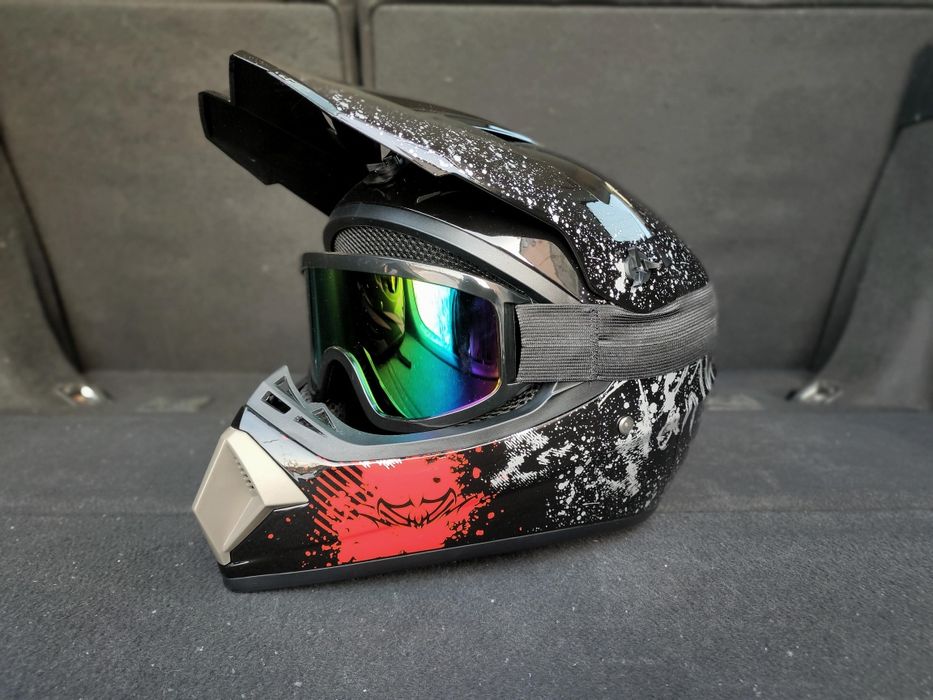 Кроссовый шлем Новый! + Очки