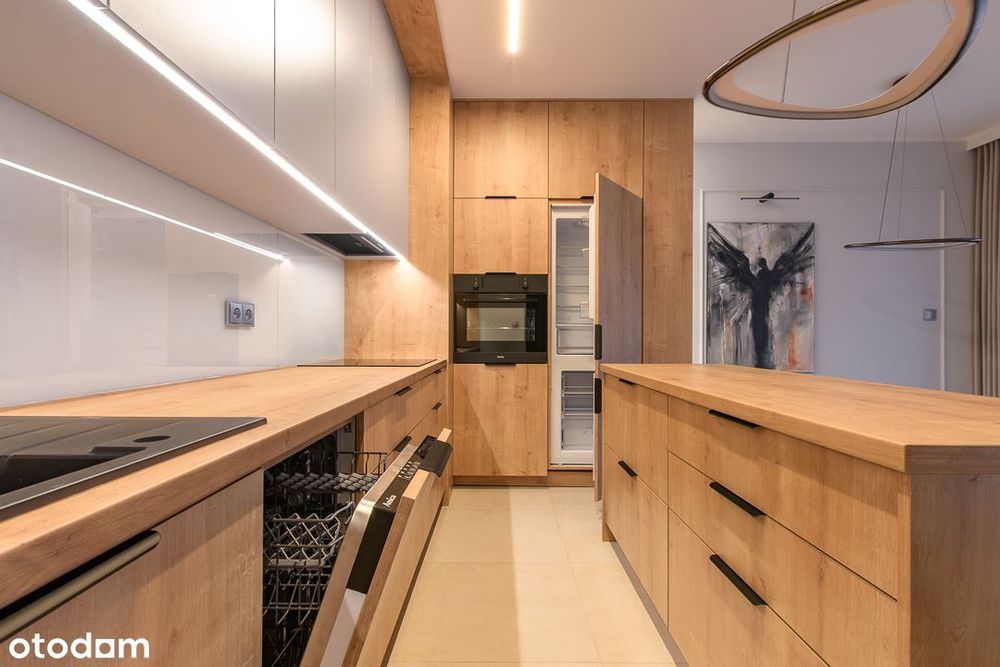 Mieszkanie River Side, dwa pokoje, balkon, wysoki standard.