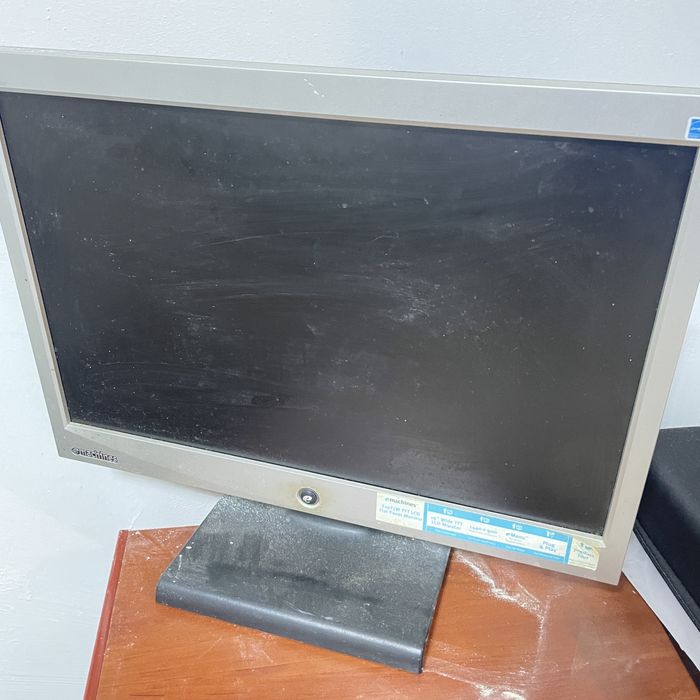 монітор Emashines 19"