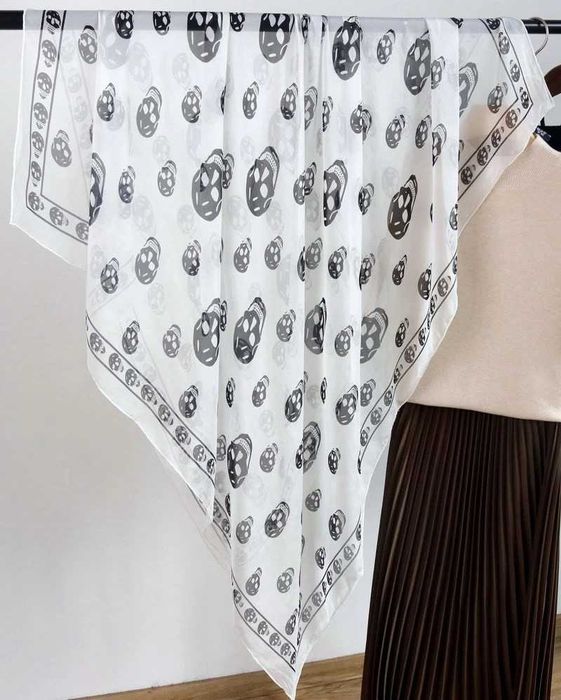 Шарф с черепами полупрозначный 160x50 см \ Alexander McQueen Skull Chiffon Scarf