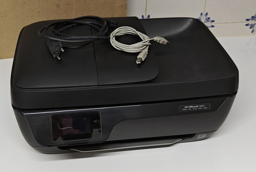 Impressora multifunções HP Officejet 3833